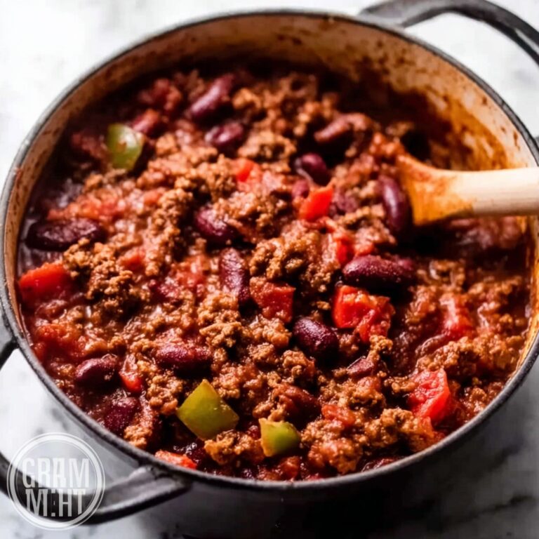 The BEST Easy Slow Cooker Chilli Con Carne Recipe